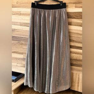 Lularoe Elegant Lucy silver sparklemaxi skirt  Medium